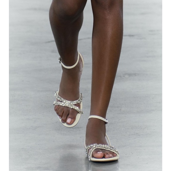 NWT ZARA VACATION SANDAL SIZE EUR39 8 and
EUR 36 /USA 6 - Picture 3 of 7